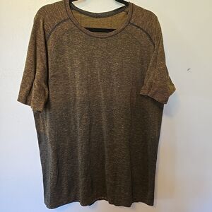 Lululemon Men's Metal Vent Tech Short Sleeved Tee Shirt Black Orange XXL